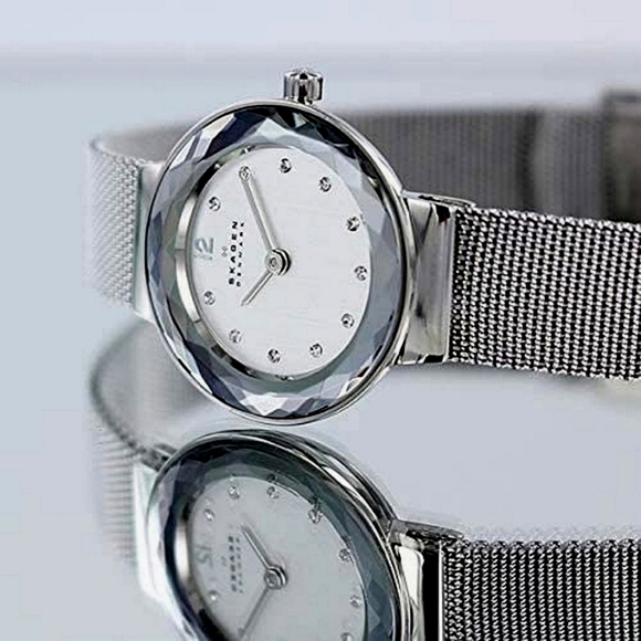 LIKE NEW SKAGEN WOMEN'S "LENORA" WATCH, w/ SWAROVSKI CRYSTALS, STYLE NO. 456SSS - Picture 3 of 11